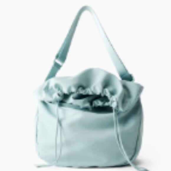 Aritzia - Babaton midway shoulder bag in baby blue - Picture 1 of 3